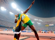 开云体育中国官网-多维竞技场的统治力，从皇马强压厄瓜多尔到巴斯托尼F1揭幕战接管比赛