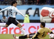 开云足球直播-阿根廷碾压哥伦比亚，阿奎罗送出助攻