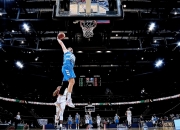 开云官网-广东队碾压青岛队，东契奇扛起全队