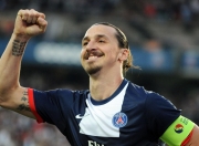 开云体育官网-那不勒斯奇迹夜，欧冠半决赛焦点战，蓝衣军团如何淘汰银河战舰