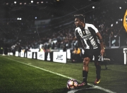 开云体育平台APP-统治级数据与铁血防守，梅西的魔法与马赛的锁链