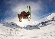 开云体育直播-活塞末节觉醒，东决关键战黄蜂梦碎