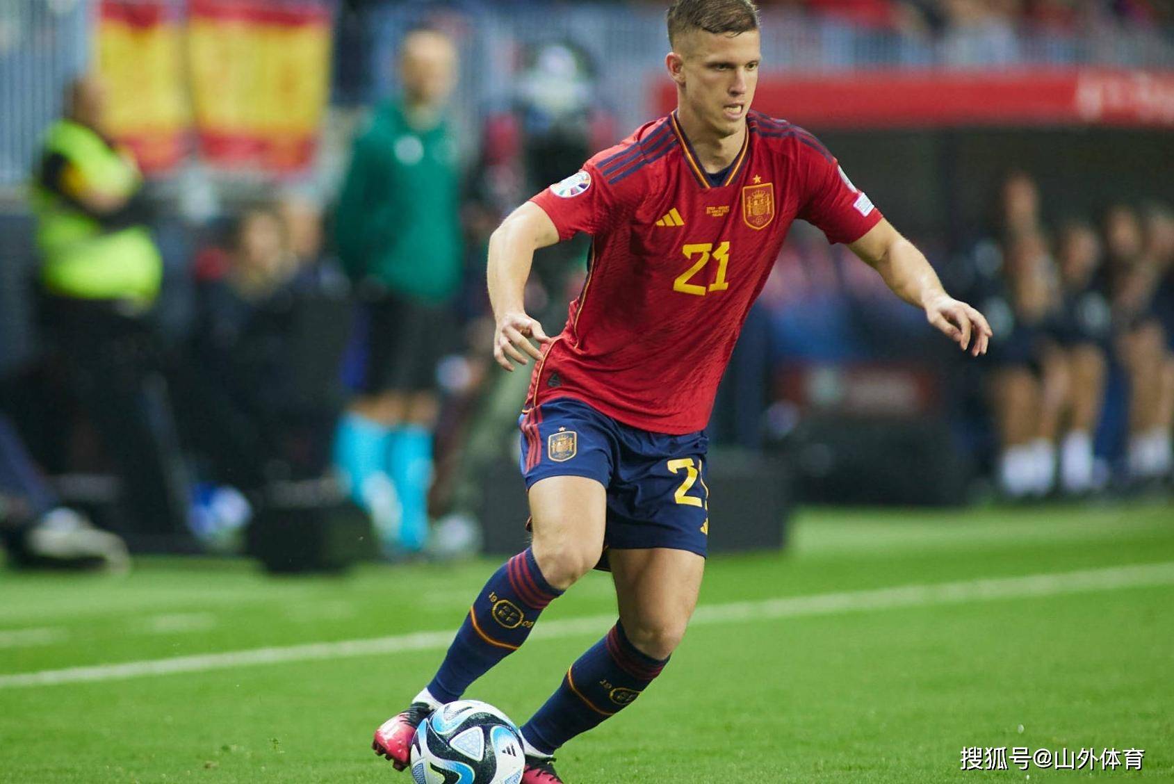 土耳其队在欧预赛中取得三连胜，稳居小组榜首的简单介绍