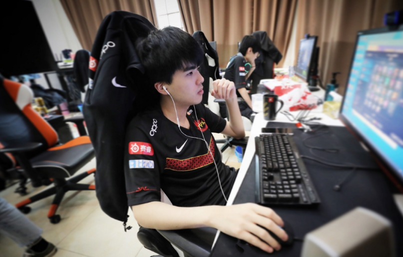 关于TSM强势FPX，Selfmade打破历史纪录的信息