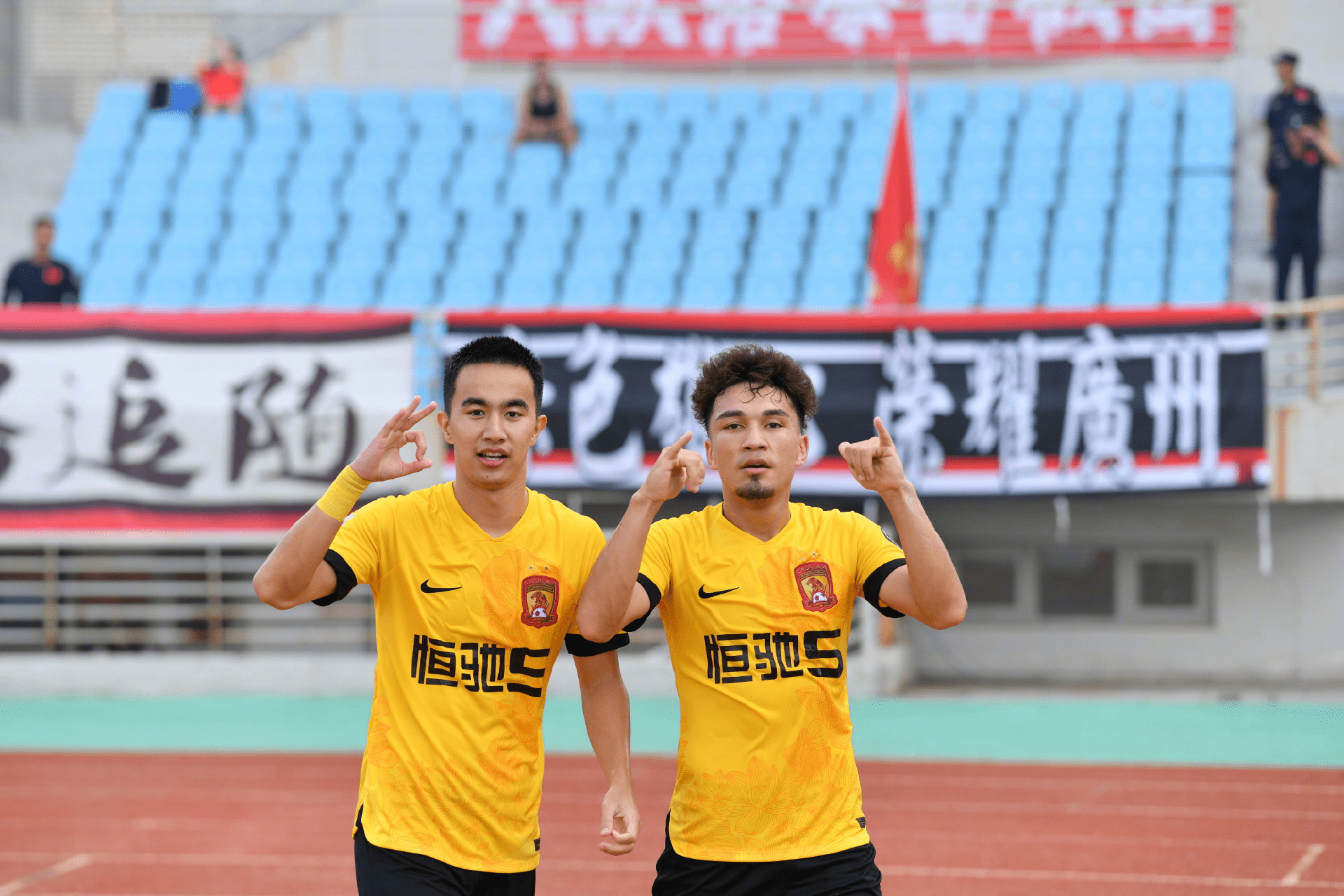 陕西队勇夺七连胜,凭实力霸占榜首 陕西队勇夺七连胜,凭实力霸占榜首