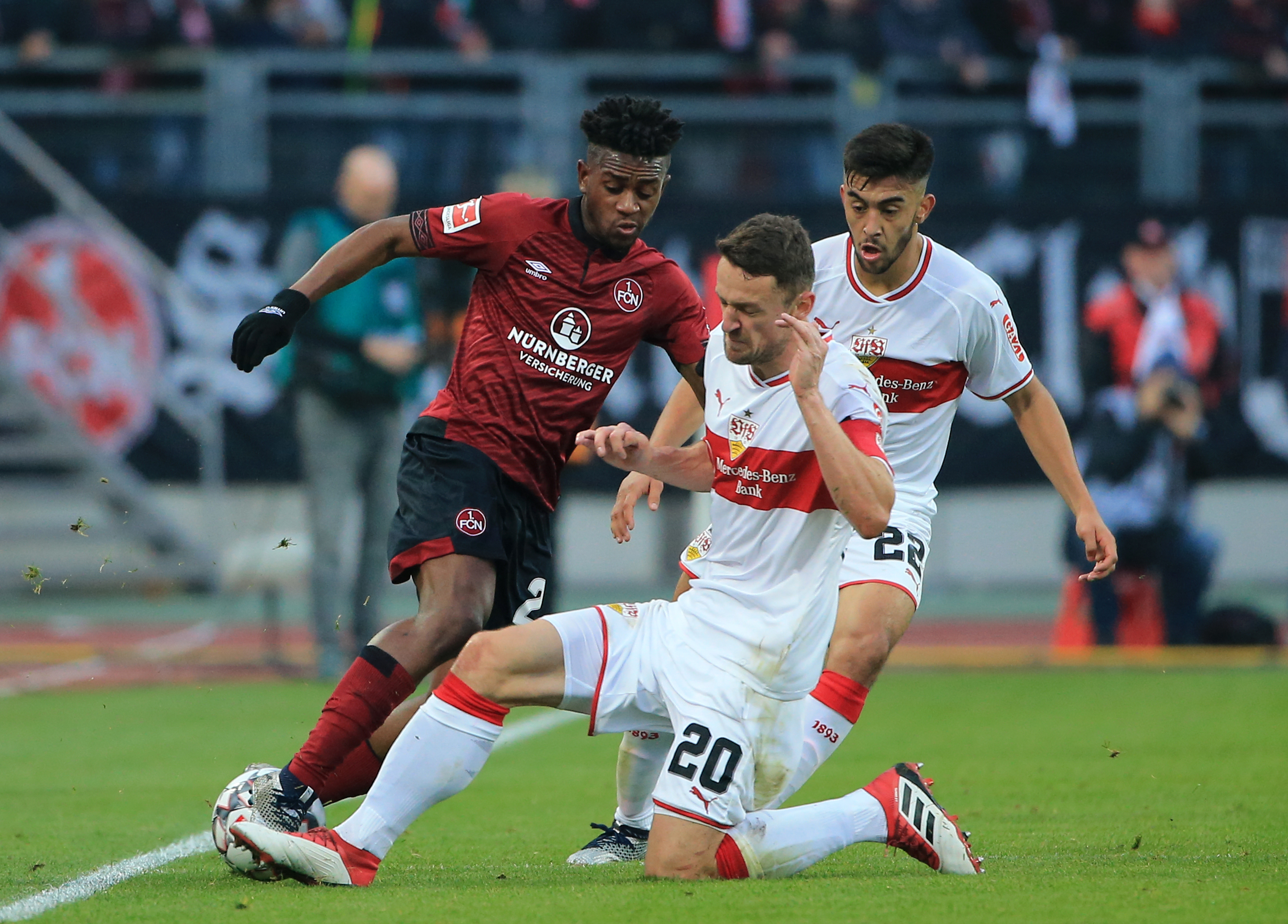 斯图加特队在德国足球比赛中获胜