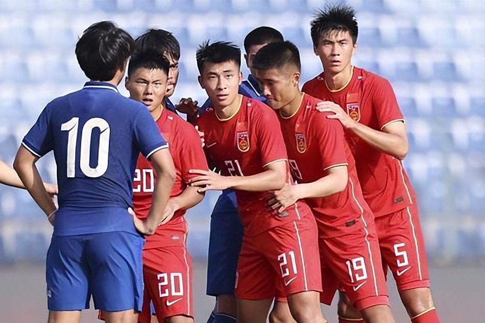 伊拉克队同泰国队展开激烈对决的简单介绍 伊拉克队同泰国队展开激烈对决的简单介绍