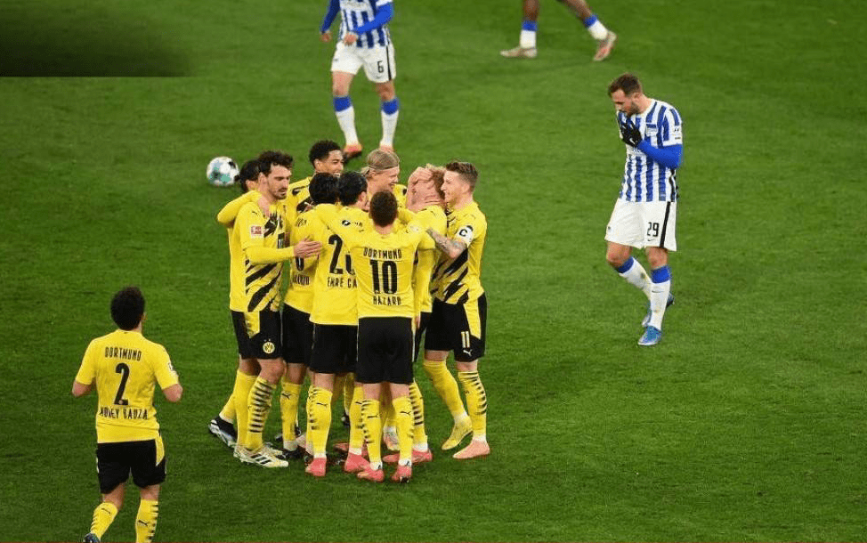 沙尔克主场不敌对手,积分榜继续下滑 沙尔克主场不敌对手,积分榜继续下滑