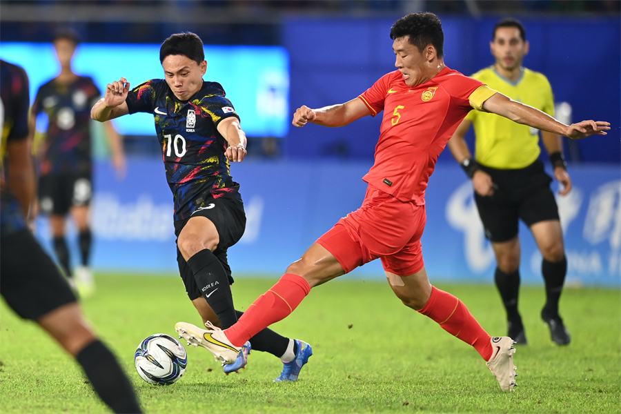 阿雅克肖队实力强劲，轻松击败对手