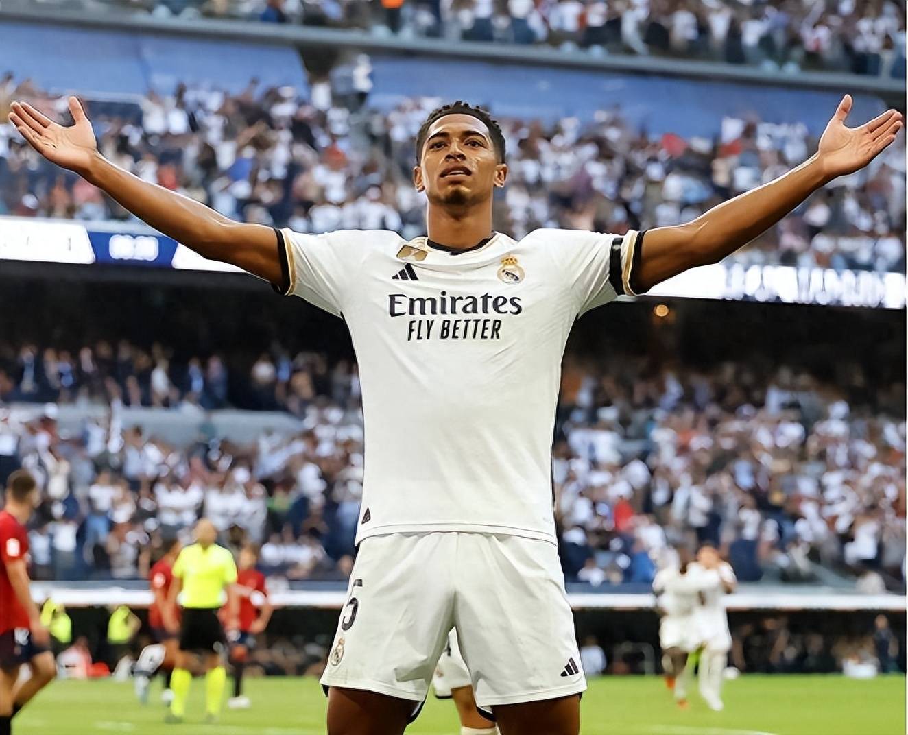 赫罗纳胜券在握，士气高昂向对手发起冲击的简单介绍