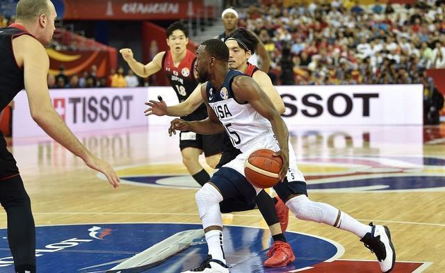 意大利队主场力克希腊，实力再获提升