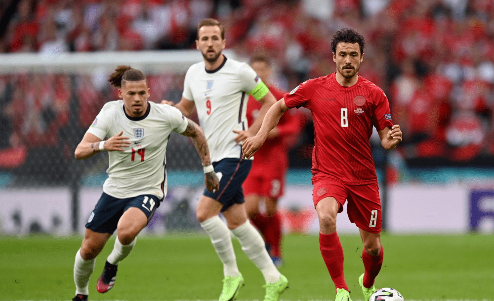 英格兰逆转意大利，埃尔林统治全场