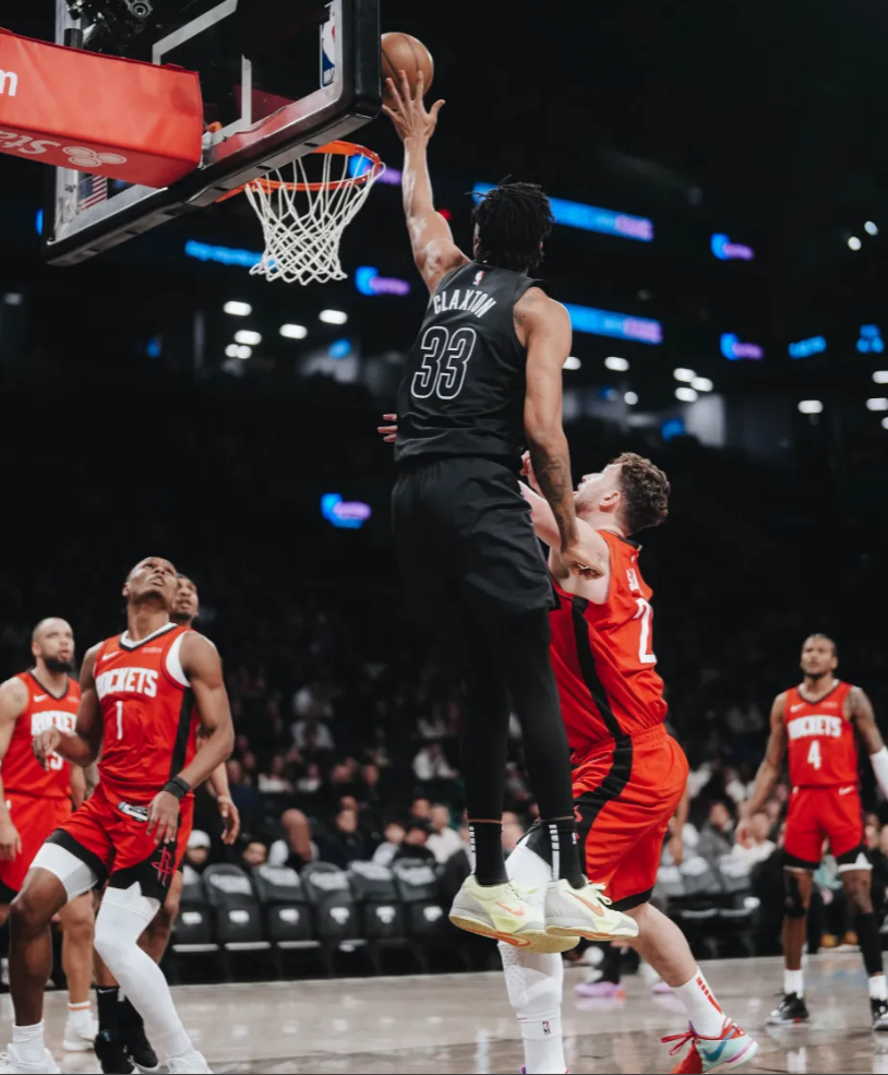 篮网鏖战尼克斯,拉文一己之力扛起全队的简单介绍 篮网鏖战尼克斯,拉文一己之力扛起全队的简单介绍