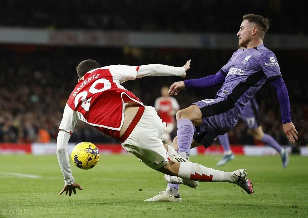 阿森纳碾压曼联，阿尔巴关键制胜