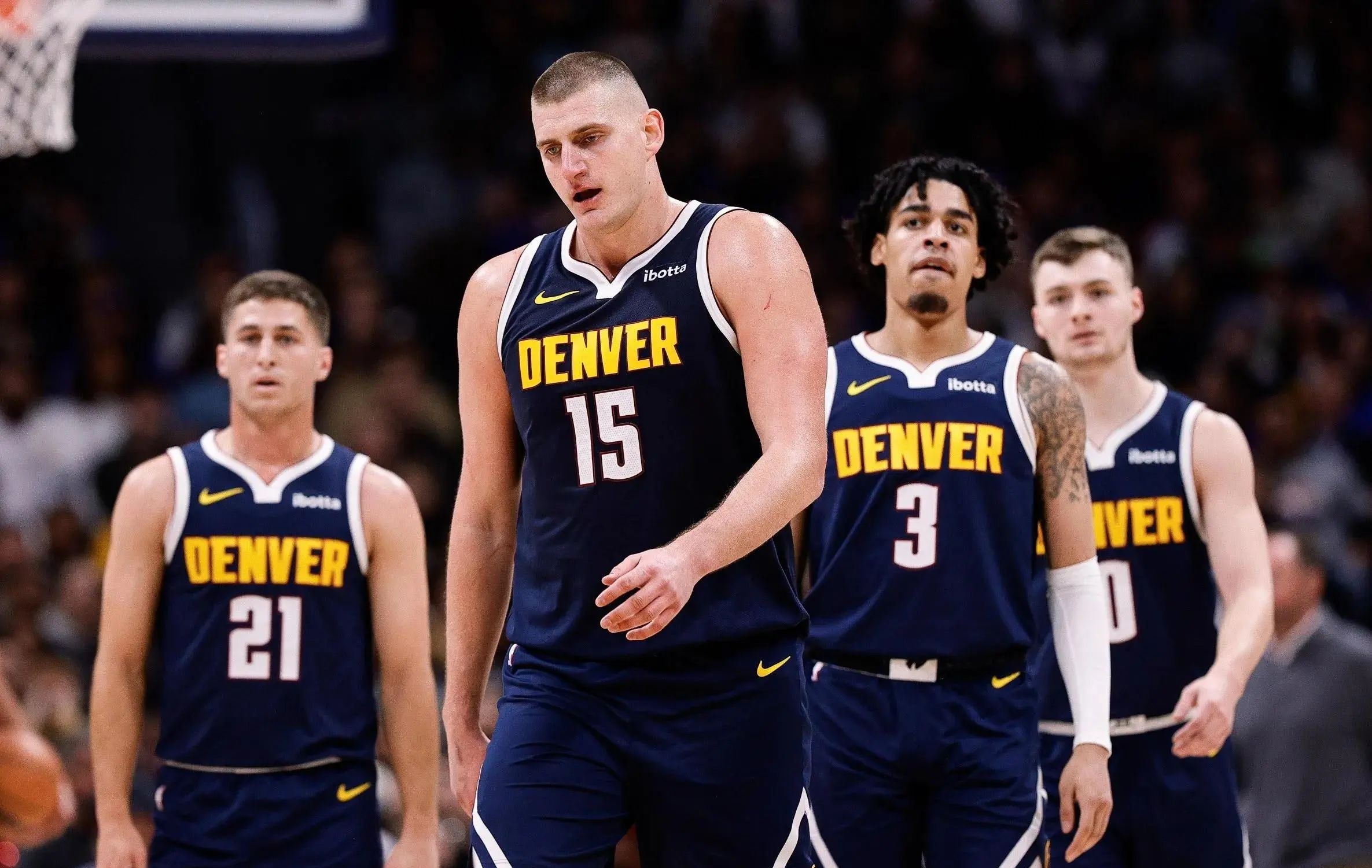 关于辽宁队险胜湖人，约基奇刷新纪录的信息