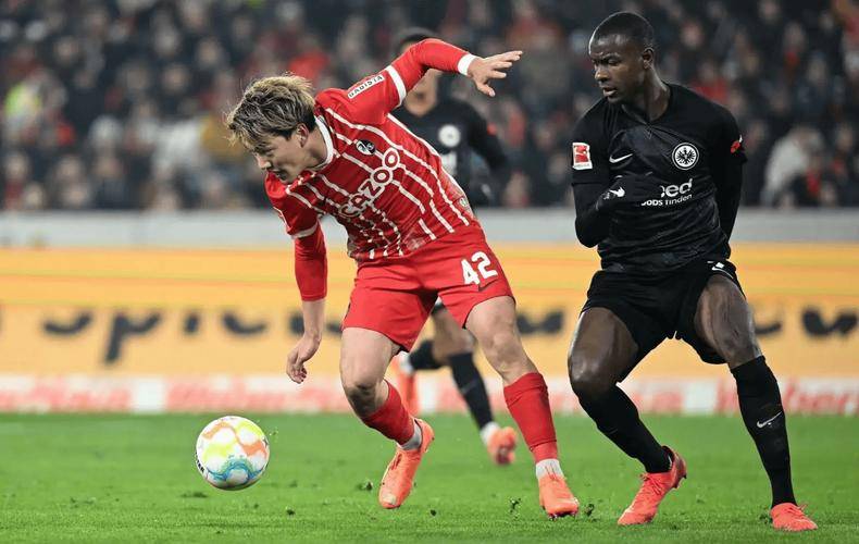 包含沃尔夫斯堡客场失约斯图加特，前景堪损的词条