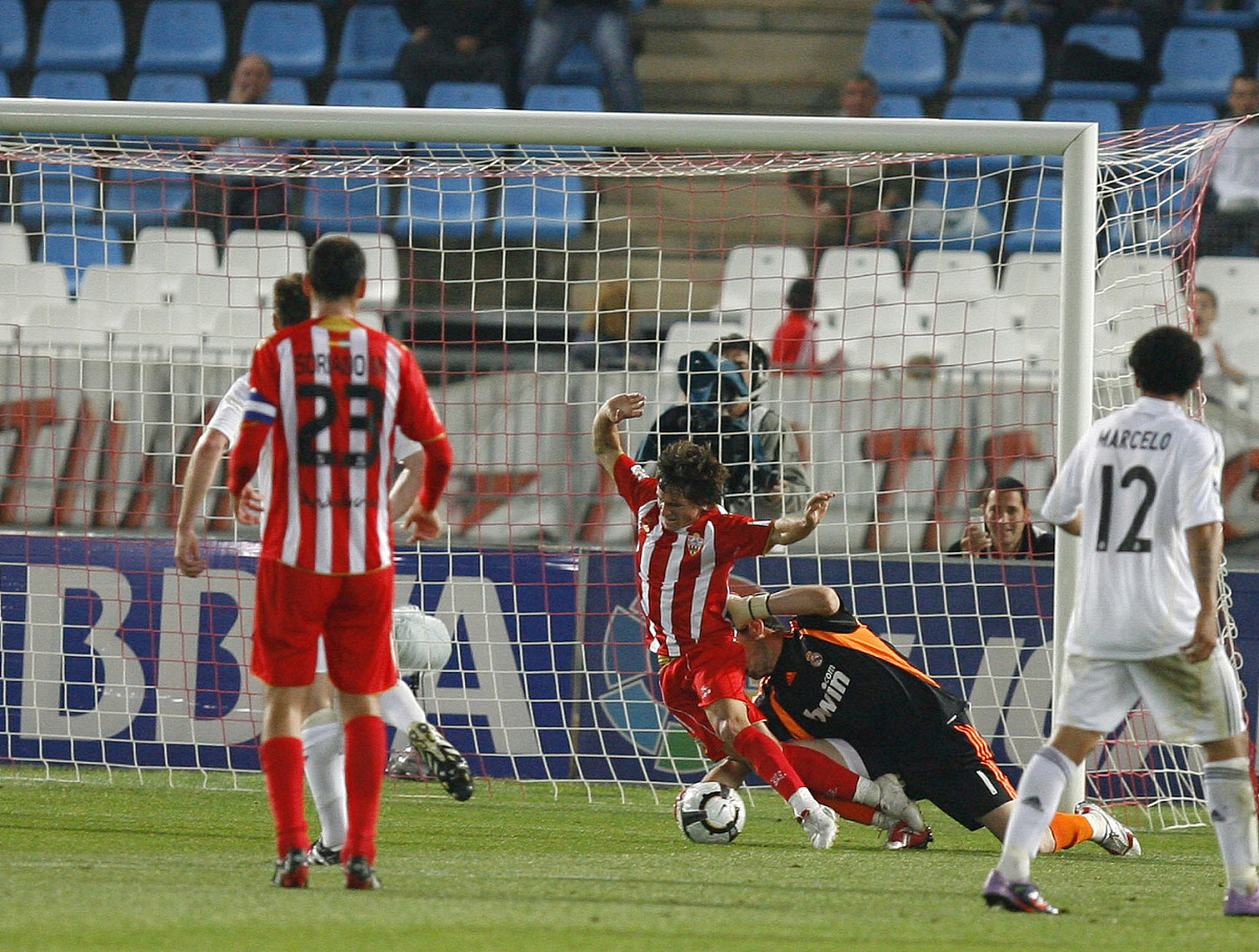 阿尔梅里亚客场大胜,实现惊险逆袭 阿尔梅里亚客场大胜,实现惊险逆袭