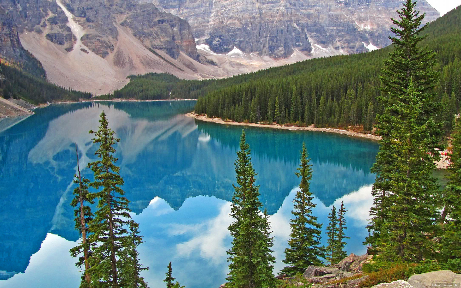 魔笛奏响绿茵狂想曲，葡萄牙闪电战击碎非洲雄狮