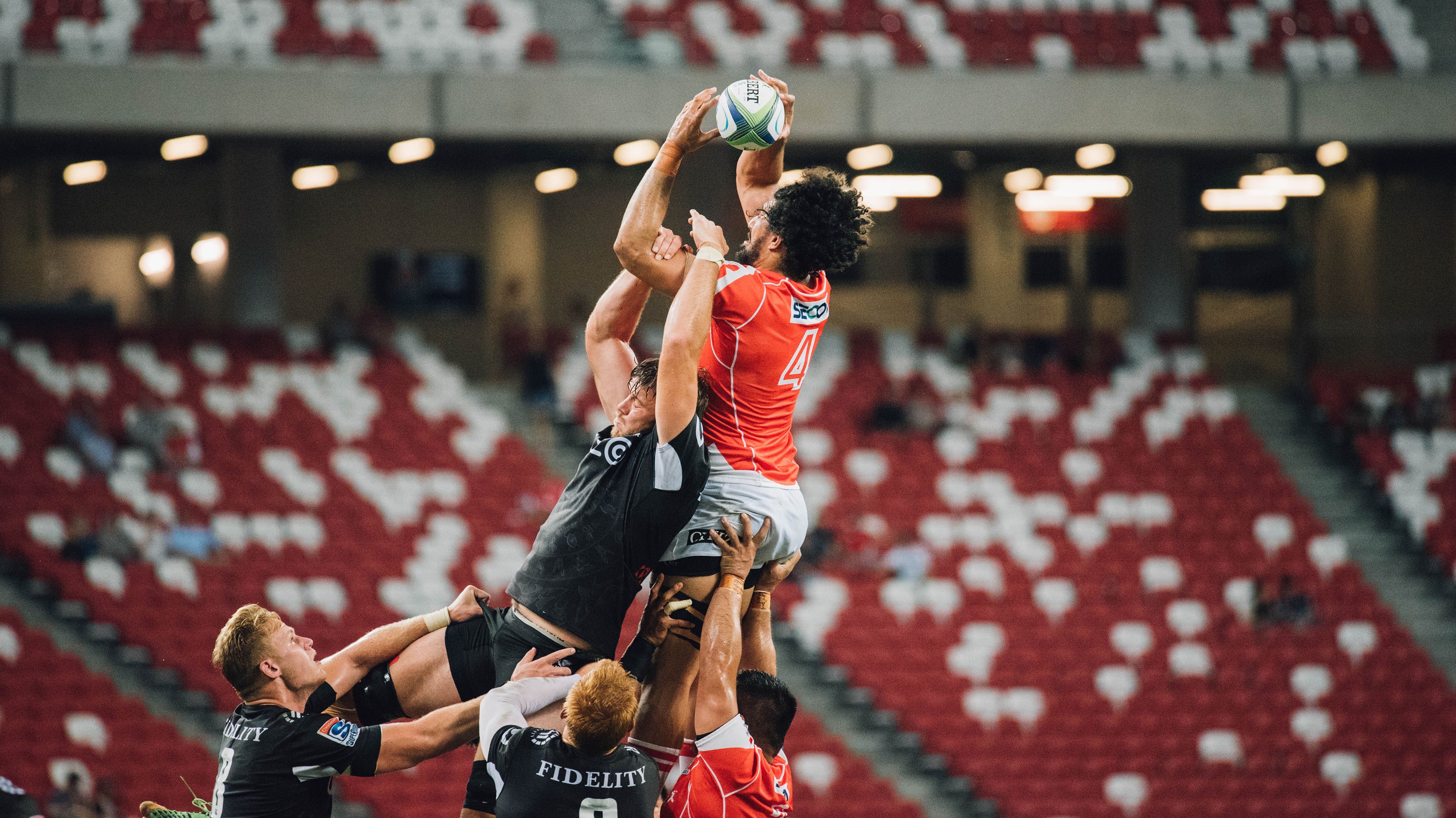 赛道与球场，F1年度争冠焦点战与新疆队翻盘山西队的双重启示