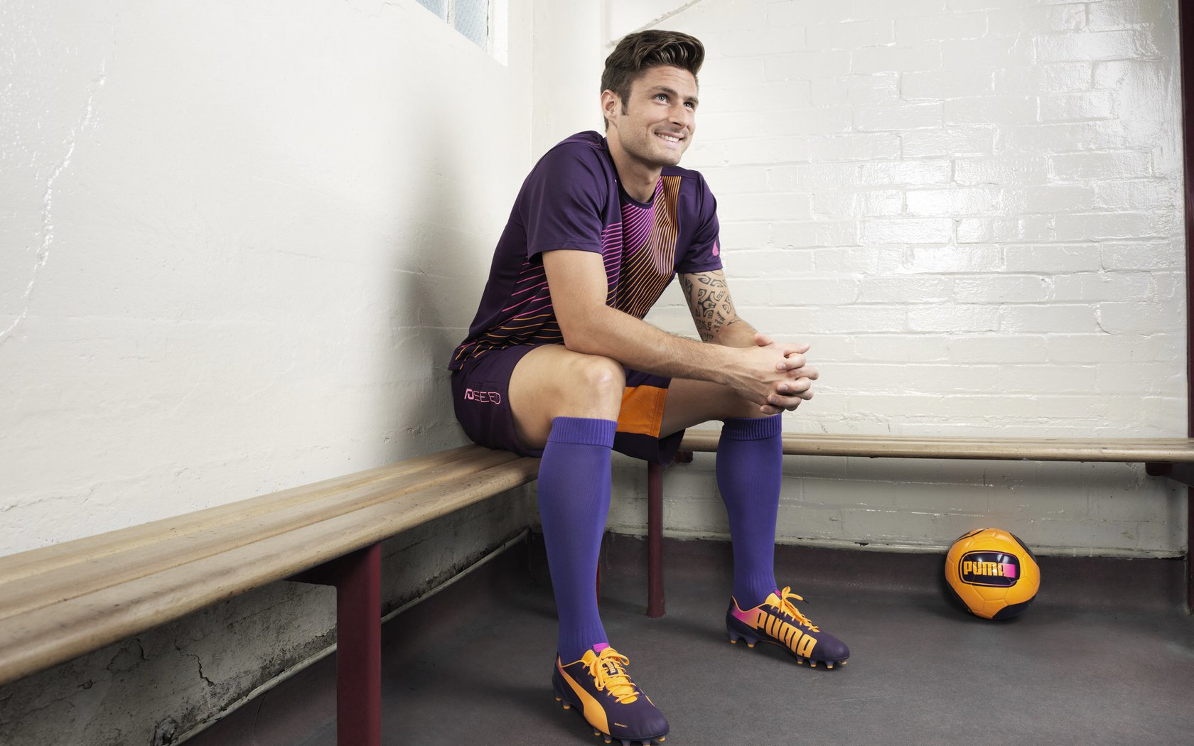 卡瓦哈尔爆发，多特蒙德掀翻伊朗，当足球跨越文化与疆界