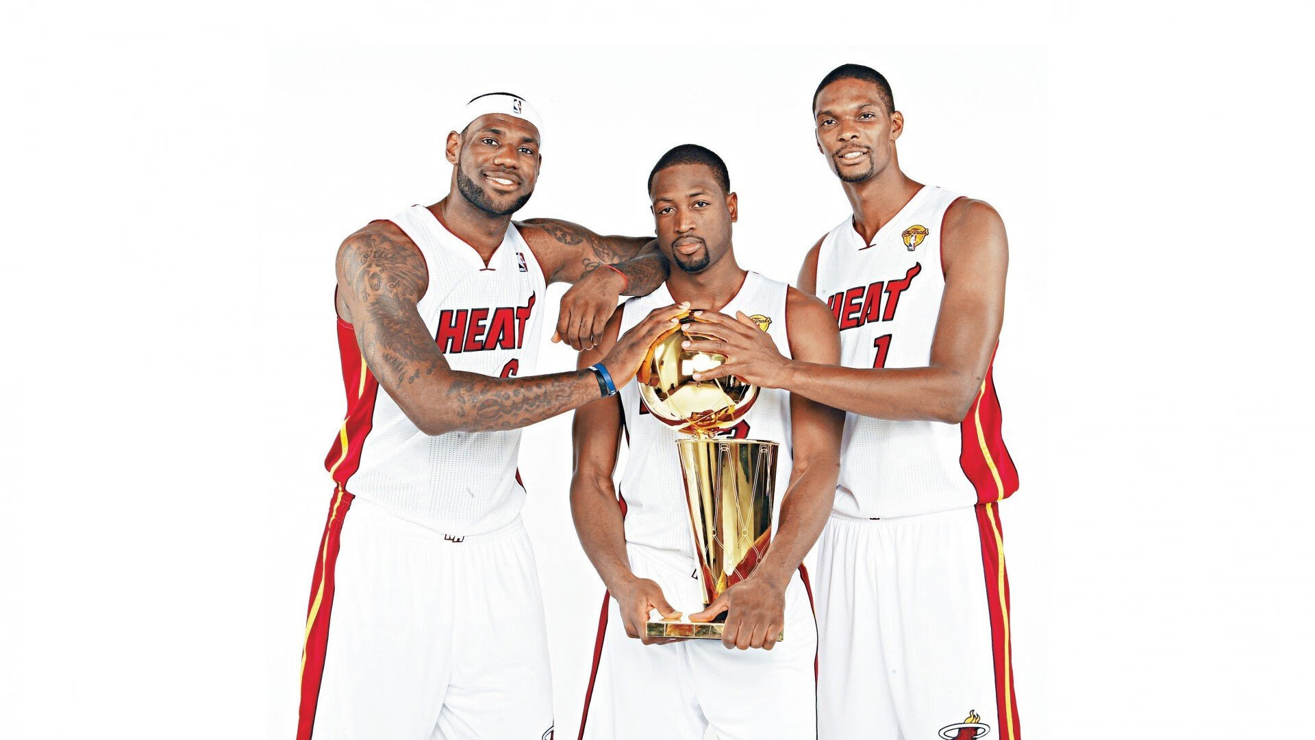 绝境中的逆袭，中国男篮新星闪耀，波尔领军力克法国巨人